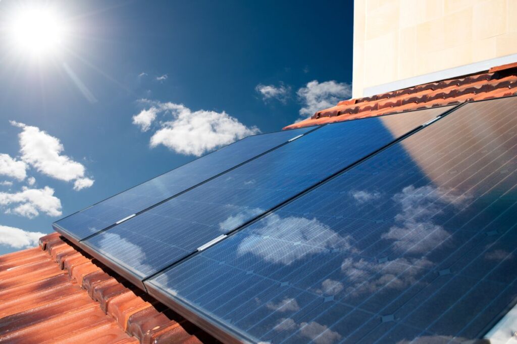 Proyectos Fotovoltaicos Total Energies - Globa Distribuidor Total Energies